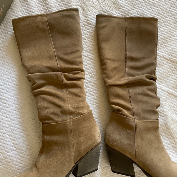 Crown Vintage Brown cow Suede Boots - Picture 8 of 9